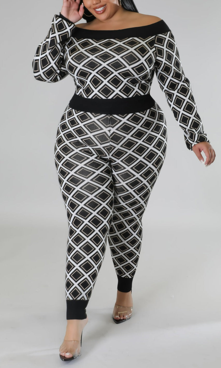 Multi Off Shoulder Legging Set (Curvy) - SASHAY COUTURE BOUTIQUE Two Piece