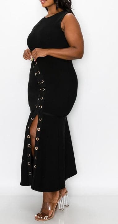 Vertical Eyelet Midi Dress (Curvy) - SASHAY COUTURE BOUTIQUE Dresses