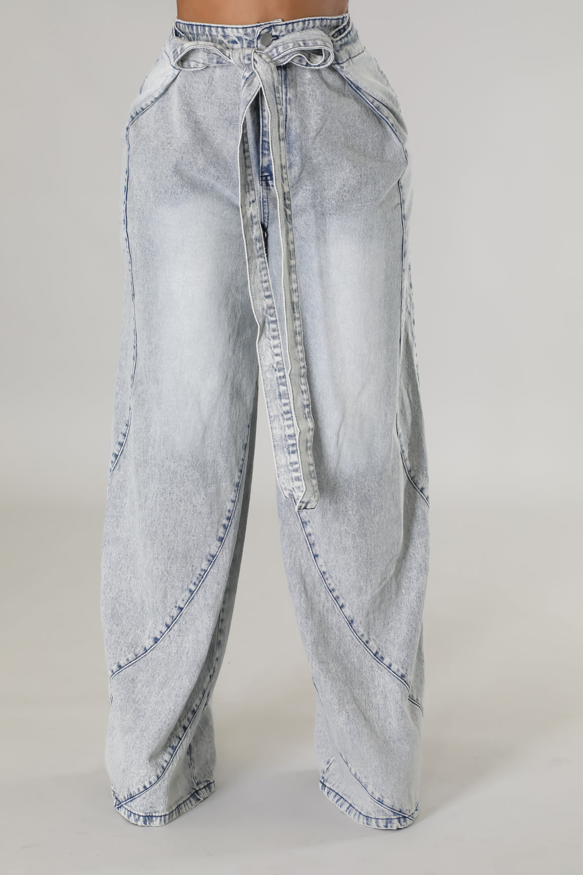 Wide Leg Denim w/Belt - SASHAY COUTURE BOUTIQUE Bottoms